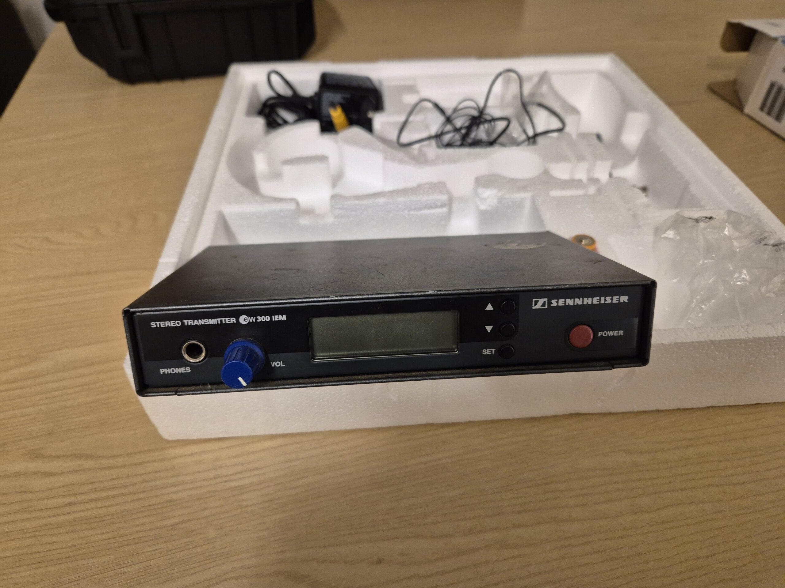 Sennheiser IEM G1 838-870Mhz enkel zender! (2e hands) - Afbeelding 1