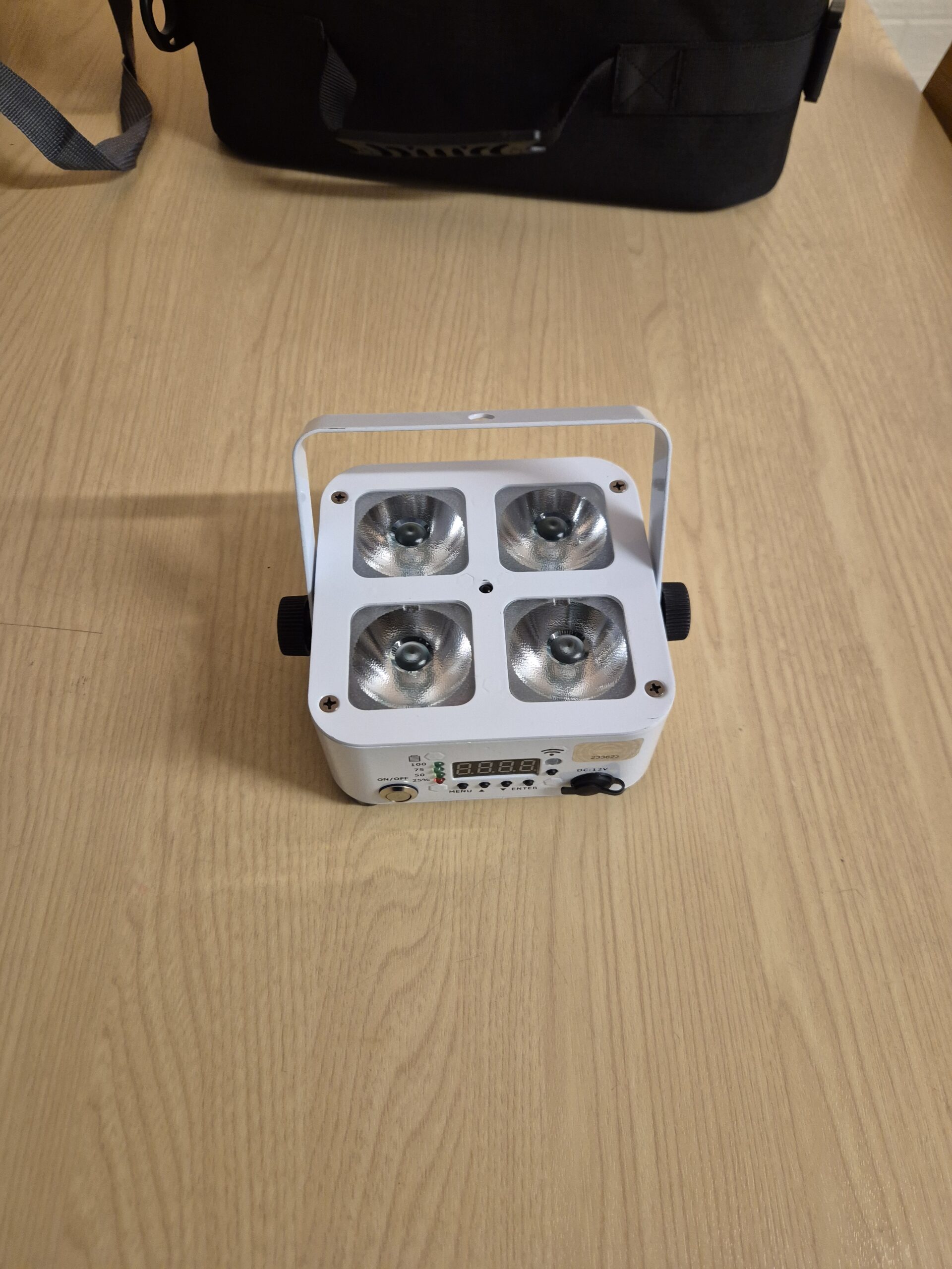 Uplight 4x 10W RGBWA+UV (2e hands) - Afbeelding 2