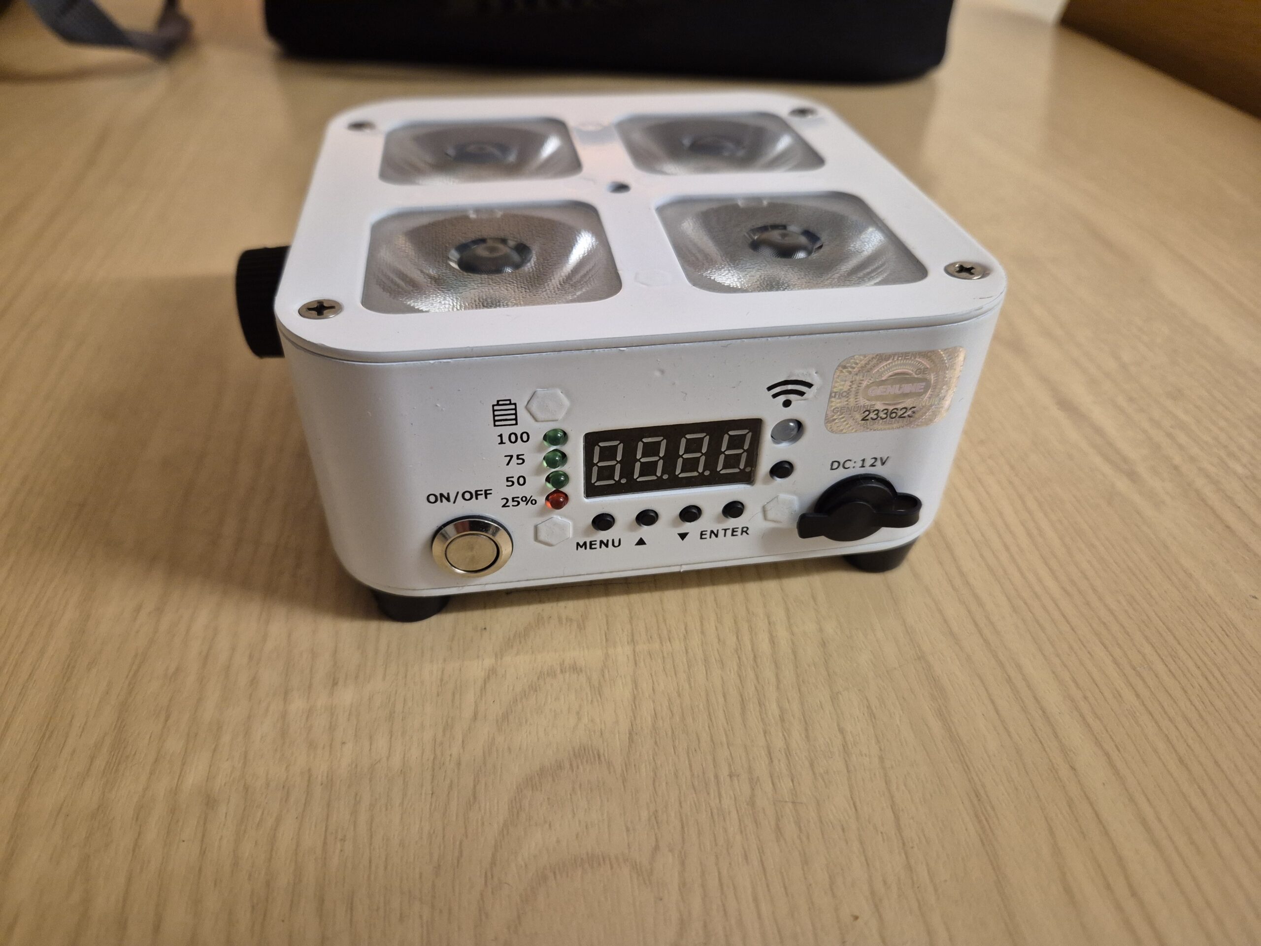 Uplight 4x 10W RGBWA+UV (2e hands) - Afbeelding 3