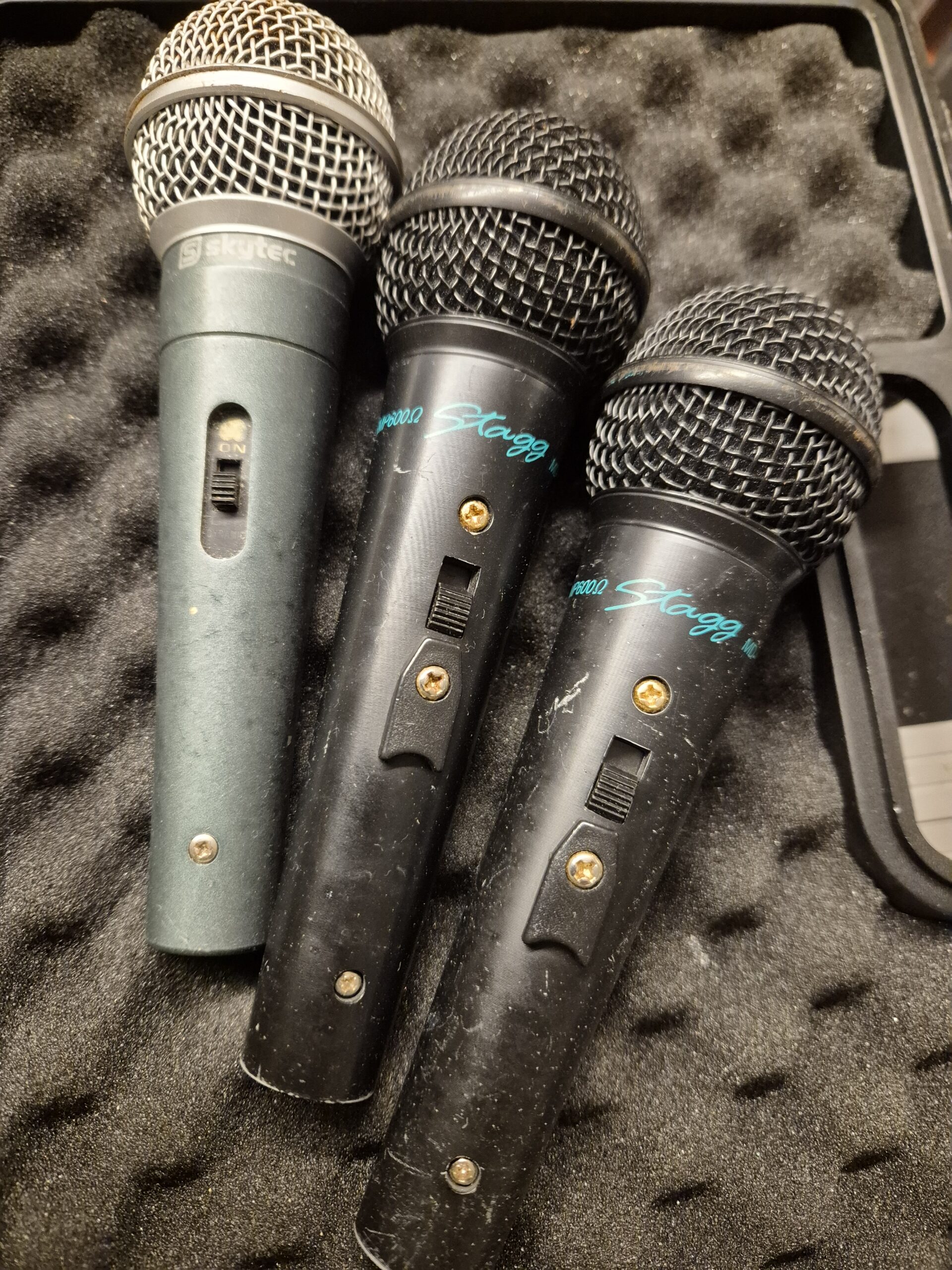 3 bedrade microfoons stagg en Skytec (2e hands) - Afbeelding 1