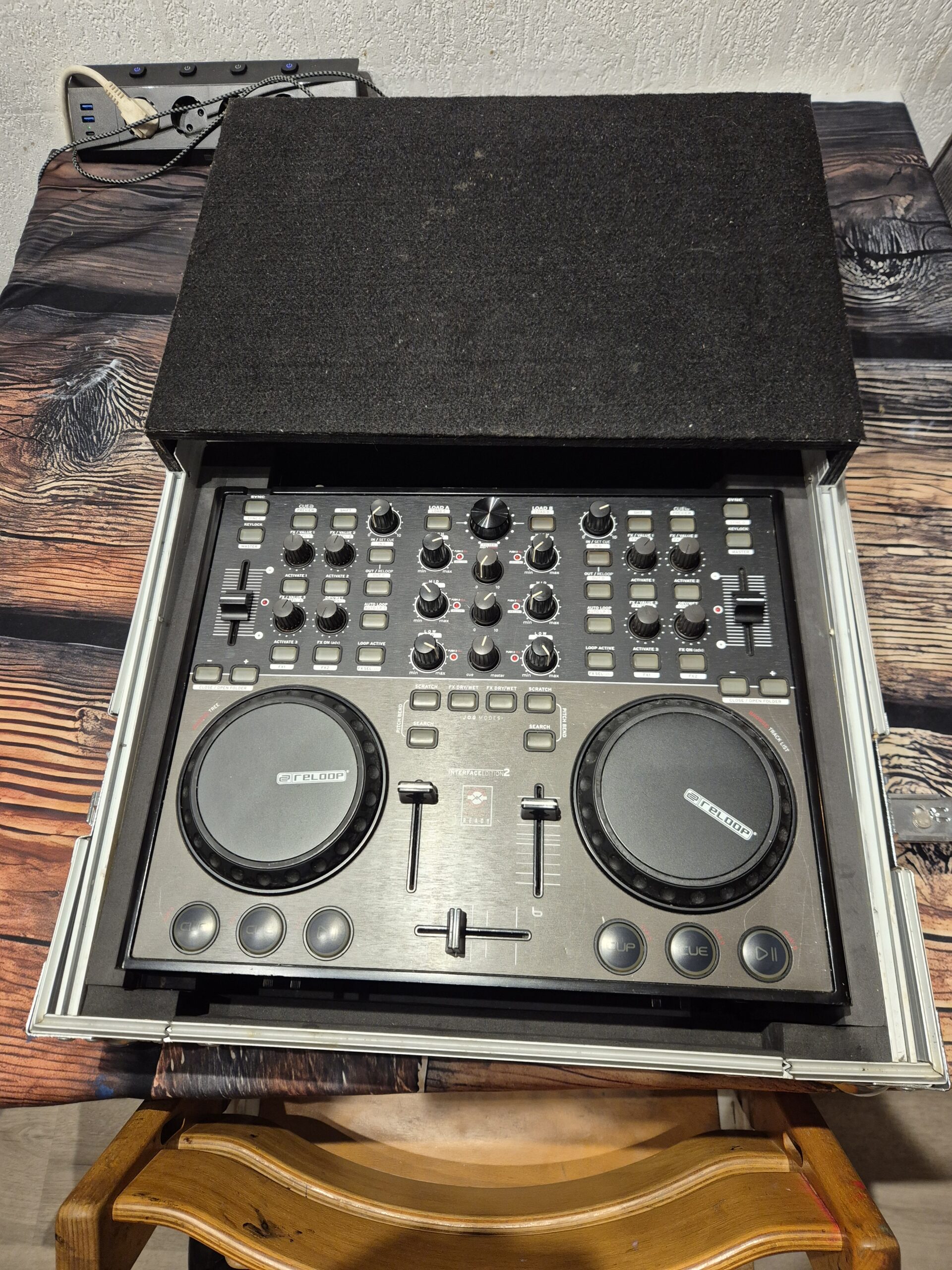 Digital Jockey 2 Interface Edition met flightcase (2e hands) - Afbeelding 2