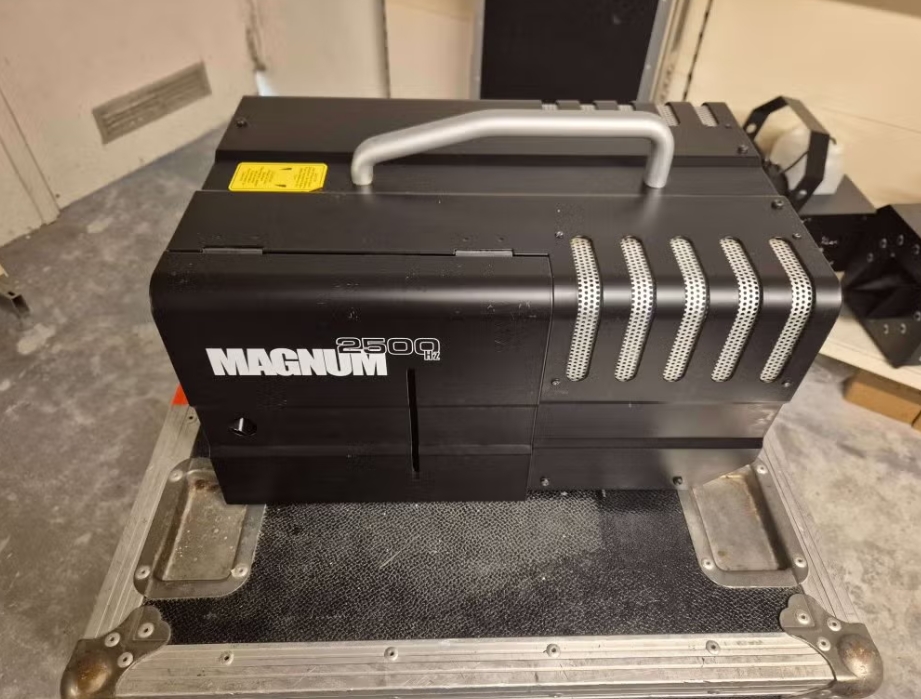 Martin – JEM Magnum 2500 Hazer 900W, remote incl flightcase (2e hands) - Afbeelding 7