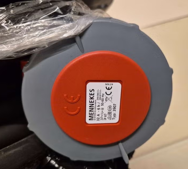 32A verlengkabel met 5G6mm² neopreen kabel 380V IP44 25 mtr (b-stock) - Afbeelding 3