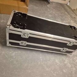 Led barren flightcase ruimte voor 8 stuks (B-Stock)
