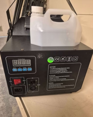 1500w sneeuwmachine 12LEDs met controller en dmx (2ehands) - Afbeelding 3