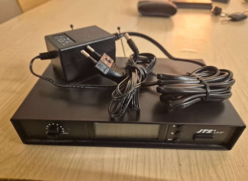 JTS microfoon US-901D 822-846mhz bandgap (2e hands) - Afbeelding 1