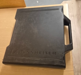 Lege Sennheiser koffer - Hard kunststof (2e hands)